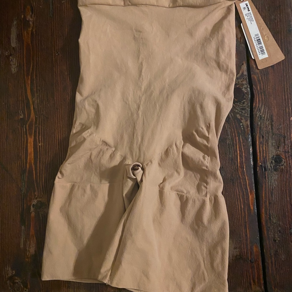 SKIMS Shapewear shorts
